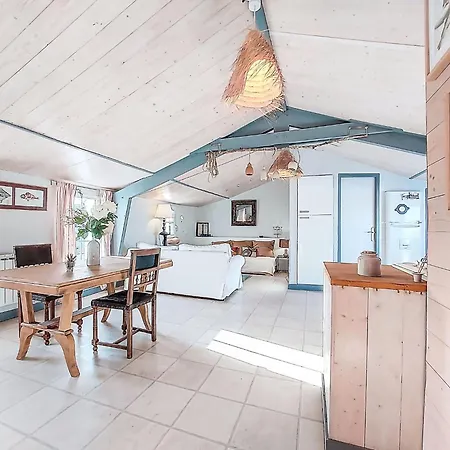 Charme Et Confort En Bord De By Interhome Feriehus