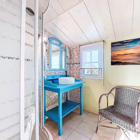 Charme Et Confort En Bord De By Interhome